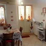 Sally's House 维纳利亚瑞勒