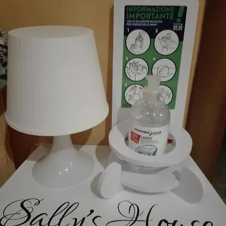 Sally's House Апартаменты Венария-Реале