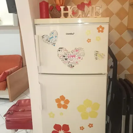 Sally's House Apartman *